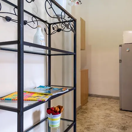 Guesthost - Dali * Μπάρι